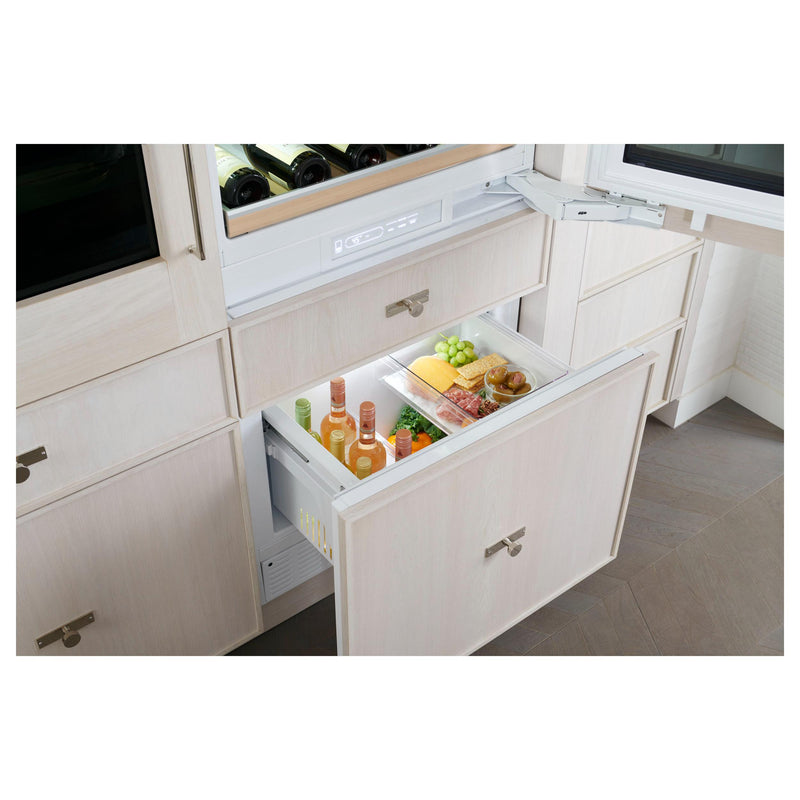 Monogram 30-inch Bottom Freezer Refrigerator with a Convertible Drawer ZIK303NPPII IMAGE 7