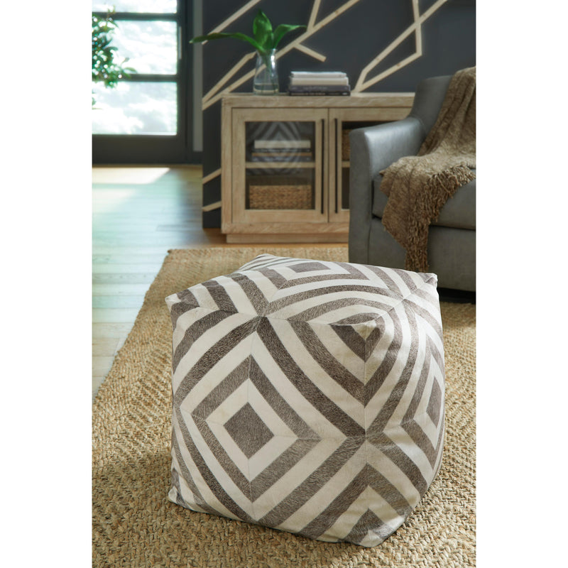 Signature Design by Ashley Home Decor Poufs A1000982 IMAGE 3