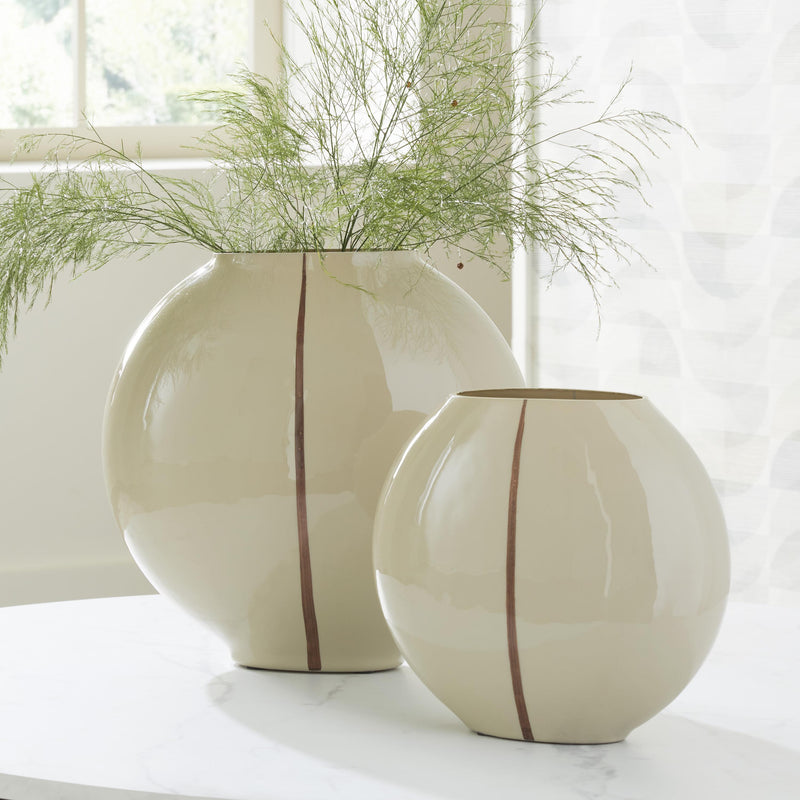 Signature Design by Ashley Home Decor Vases & Bowls A2000701 IMAGE 5