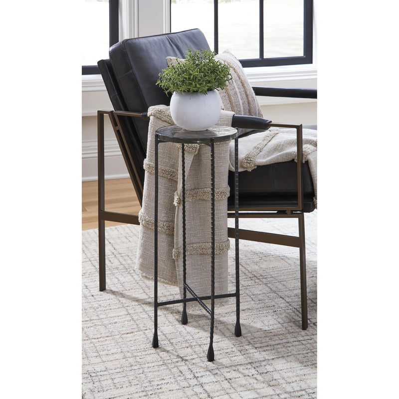 Signature Design by Ashley Newgoren Accent Table A4000631 IMAGE 3